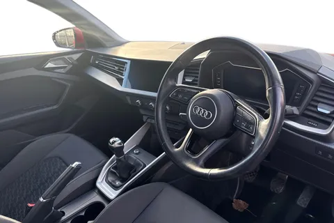 WJ24HXF Audi A1 1.0 TFSI 25 Sport Sportback Euro 6 (s/s) 5dr Thumbnail #9