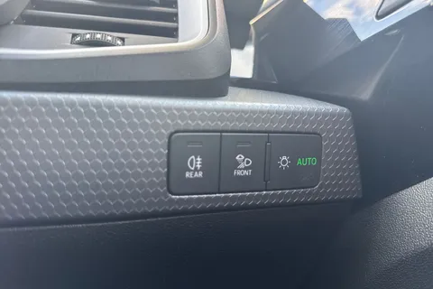 WJ24HXF Audi A1 1.0 TFSI 25 Sport Sportback Euro 6 (s/s) 5dr Thumbnail #36