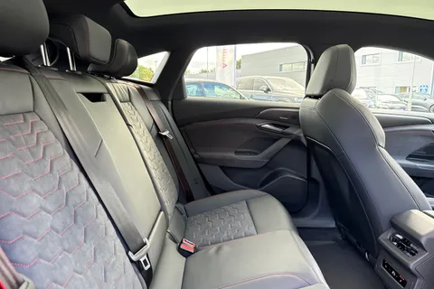 PY25KCF Audi A6 E-Tron Sportback Sportback Edition 1 e-tron performance  270,00 kW Thumbnail #37