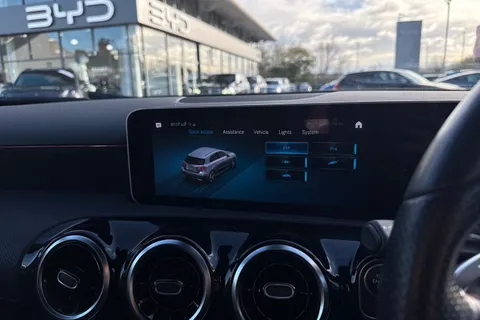 YP20VNA Mercedes-Benz A Class 1.3 A180 AMG Line (Executive) 7G-DCT Euro 6 (s/s) 5dr Thumbnail #34