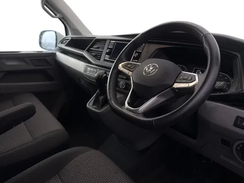 WG24FYE Volkswagen Transporter 2.0 TDI 150 Highline Kombi Van DSG Thumbnail #8