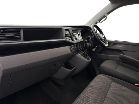 WG24FYE Volkswagen Transporter 2.0 TDI 150 Highline Kombi Van DSG Thumbnail #9