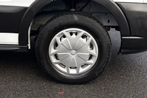 HK24UDL Ford E-Transit LWB 135kW 68kWh H2 Leader Van Auto Thumbnail #7