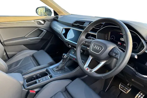 PN74KBX Audi Q3 S line 35 TFSI  150 PS S tronic Thumbnail #9