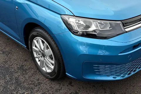 MF25JZP Volkswagen Caddy Maxi 2.0 TDI 122 Life 5dr DSG Thumbnail #18