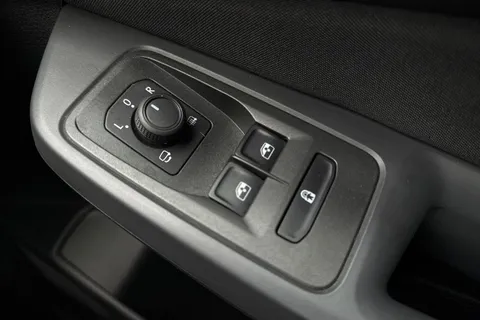 MF25JZP Volkswagen Caddy Maxi 2.0 TDI 122 Life 5dr DSG Thumbnail #19