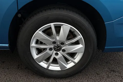 MF25JZP Volkswagen Caddy Maxi 2.0 TDI 122 Life 5dr DSG Thumbnail #23