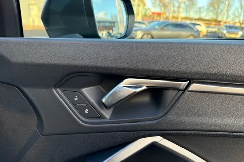 PN74KBX Audi Q3 S line 35 TFSI  150 PS S tronic Thumbnail #19