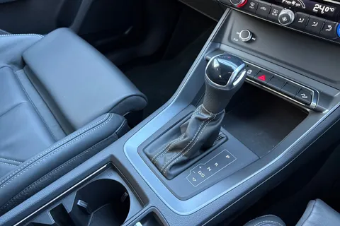 PN74KBX Audi Q3 S line 35 TFSI  150 PS S tronic Thumbnail #21