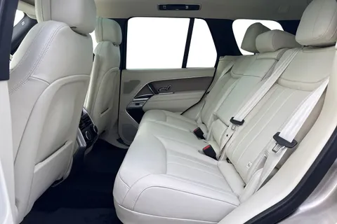 Land Rover Range Rover 3.0 D300 MHEV HSE Auto 4WD Euro 6 (s/s) 5dr Thumbnail #5