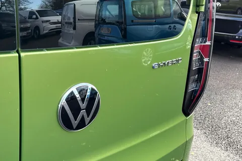 MF75FHY Volkswagen Caddy Commerce PRO 150PS 1.5 eHybrid DSG Thumbnail #28