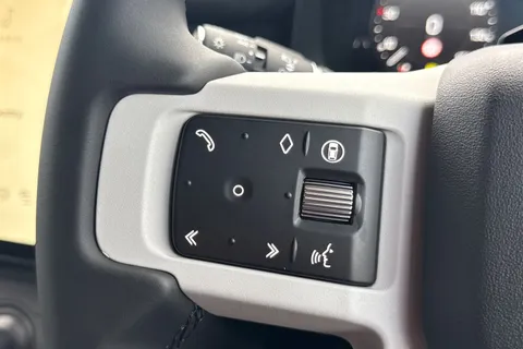  Land Rover Defender 110 3.0 D250 MHEV X-Dynamic SE Auto 4WD Euro 6 (s/s) 5dr Thumbnail #18