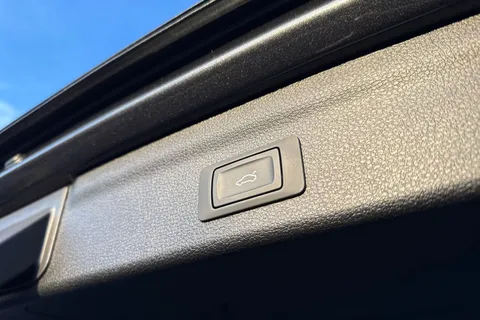 PN74KBX Audi Q3 S line 35 TFSI  150 PS S tronic Thumbnail #38