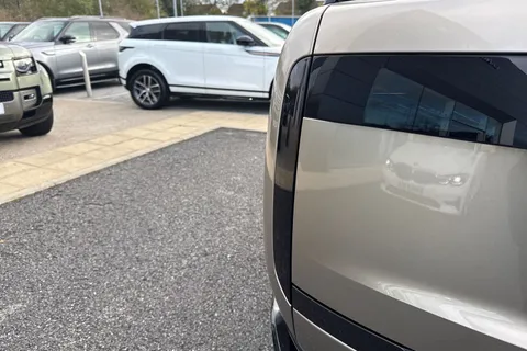 Land Rover Range Rover 3.0 D300 MHEV HSE Auto 4WD Euro 6 (s/s) 5dr Thumbnail #23