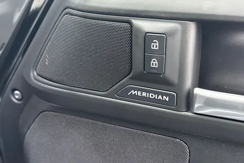  Land Rover Defender 110 3.0 D250 MHEV X-Dynamic SE Auto 4WD Euro 6 (s/s) 5dr Thumbnail #32