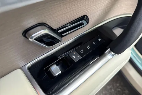 Land Rover Range Rover 3.0 D300 MHEV HSE Auto 4WD Euro 6 (s/s) 5dr Thumbnail #29