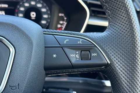 PN74KBX Audi Q3 S line 35 TFSI  150 PS S tronic Thumbnail #53