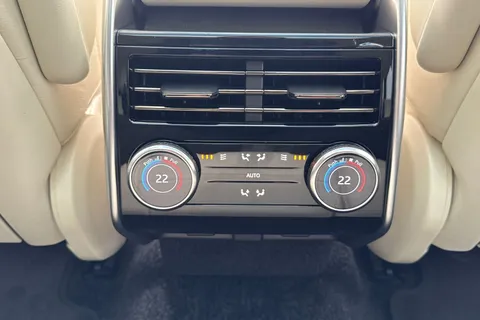 Land Rover Range Rover 3.0 D300 MHEV HSE Auto 4WD Euro 6 (s/s) 5dr Thumbnail #35