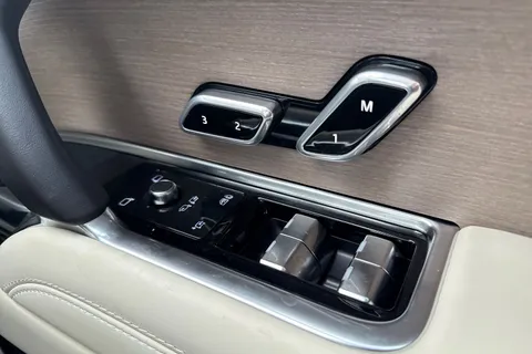 Land Rover Range Rover 3.0 D300 MHEV HSE Auto 4WD Euro 6 (s/s) 5dr Thumbnail #36