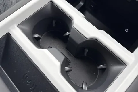  Land Rover Defender 110 3.0 D250 MHEV X-Dynamic SE Auto 4WD Euro 6 (s/s) 5dr Thumbnail #46