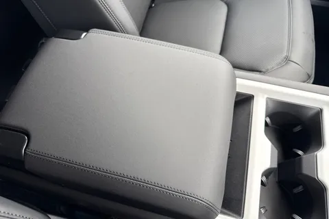  Land Rover Defender 110 3.0 D250 MHEV X-Dynamic SE Auto 4WD Euro 6 (s/s) 5dr Thumbnail #47