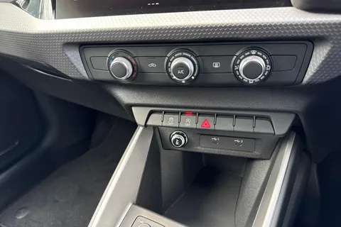 DA25LVH Audi A1 Sport 25 TFSI 95 PS 5-speed Thumbnail #45