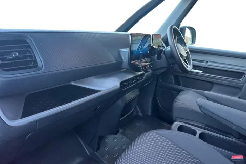 MA23CWR Volkswagen Id. Buzz Cargo SWB 204 PS 77 kWh Electric 1 Speed Automatic Thumbnail #10