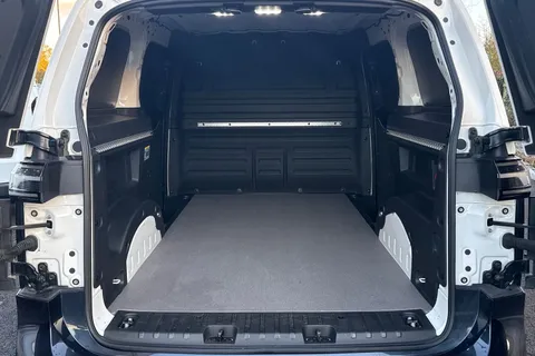 MA23CWR Volkswagen Id. Buzz Cargo SWB 204 PS 77 kWh Electric 1 Speed Automatic Thumbnail #11