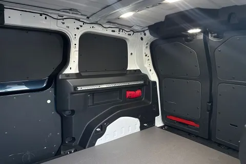 MA23CWR Volkswagen Id. Buzz Cargo SWB 204 PS 77 kWh Electric 1 Speed Automatic Thumbnail #15