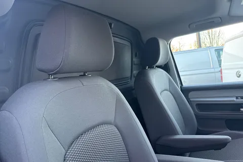 MA23CWR Volkswagen Id. Buzz Cargo SWB 204 PS 77 kWh Electric 1 Speed Automatic Thumbnail #22