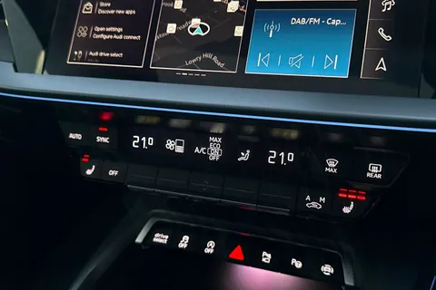  Audi RS 3 2.5 TFSI Carbon Vorsprung Sportback S Tronic quattro Euro 6 (s/s) 5dr Thumbnail #22