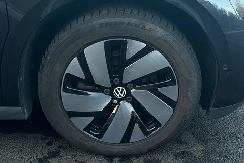 MA23CWR Volkswagen Id. Buzz Cargo SWB 204 PS 77 kWh Electric 1 Speed Automatic Thumbnail #24