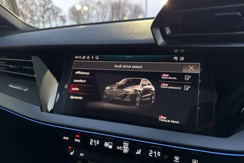  Audi RS 3 2.5 TFSI Carbon Vorsprung Sportback S Tronic quattro Euro 6 (s/s) 5dr Thumbnail #60