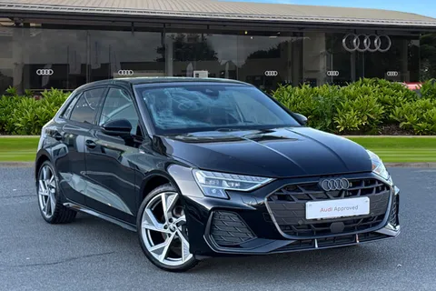 KT25YFD Audi A3 Black Edition 35 TFSI 150 PS S tronic Thumbnail #2