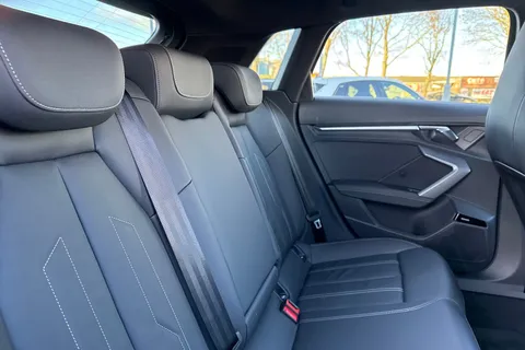 KT25YFD Audi A3 Black Edition 35 TFSI 150 PS S tronic Thumbnail #20