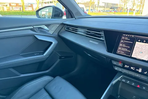 KT25YFD Audi A3 Black Edition 35 TFSI 150 PS S tronic Thumbnail #21