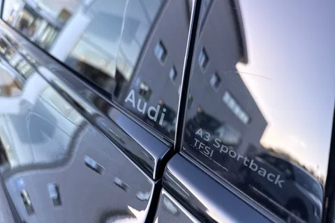 KT25YFD Audi A3 Black Edition 35 TFSI 150 PS S tronic Thumbnail #30