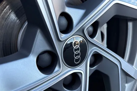 KT25YFD Audi A3 Black Edition 35 TFSI 150 PS S tronic Thumbnail #31