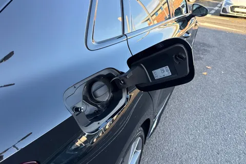 KT25YFD Audi A3 Black Edition 35 TFSI 150 PS S tronic Thumbnail #33