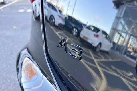 KT25YFD Audi A3 Black Edition 35 TFSI 150 PS S tronic Thumbnail #35