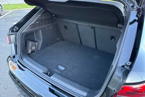 KT25YFD Audi A3 Black Edition 35 TFSI 150 PS S tronic Thumbnail #37