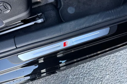 KT25YFD Audi A3 Black Edition 35 TFSI 150 PS S tronic Thumbnail #44