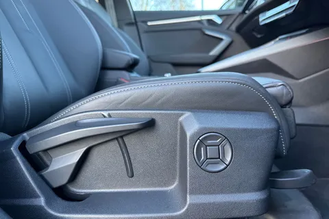 KT25YFD Audi A3 Black Edition 35 TFSI 150 PS S tronic Thumbnail #45