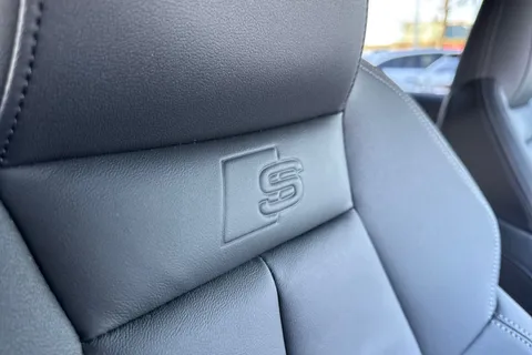 KT25YFD Audi A3 Black Edition 35 TFSI 150 PS S tronic Thumbnail #46