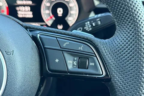 KT25YFD Audi A3 Black Edition 35 TFSI 150 PS S tronic Thumbnail #53