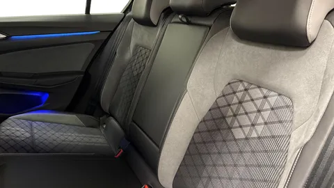 EK22DXO Volkswagen Golf 1.5 eTSI 150 R-Line 5dr DSG | Heated Seats | ACC Thumbnail #7