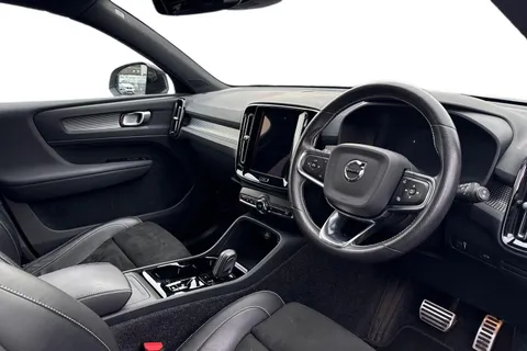 DP70VMV Volvo Xc40 2.0 B4 MHEV R-Design Pro Auto Euro 6 (s/s) 5dr Thumbnail #8