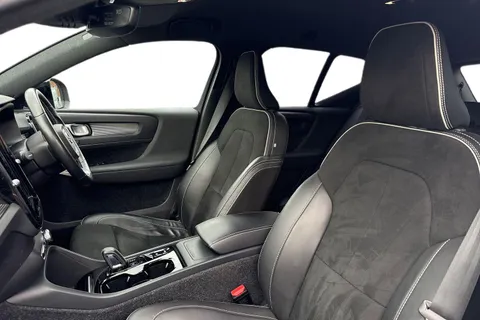 DP70VMV Volvo Xc40 2.0 B4 MHEV R-Design Pro Auto Euro 6 (s/s) 5dr Thumbnail #11