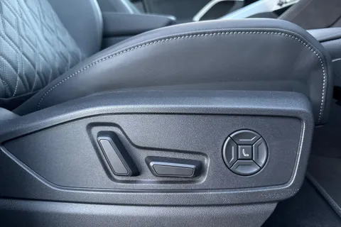  Audi SQ5 3.0 TFSI S Edition 1 S Tronic quattro Euro 6 (s/s) 5dr Thumbnail #48