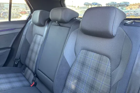 DE25KCA Volkswagen Golf 1.5 TSI 272 GTE eHybrid 5dr DSG Thumbnail #20